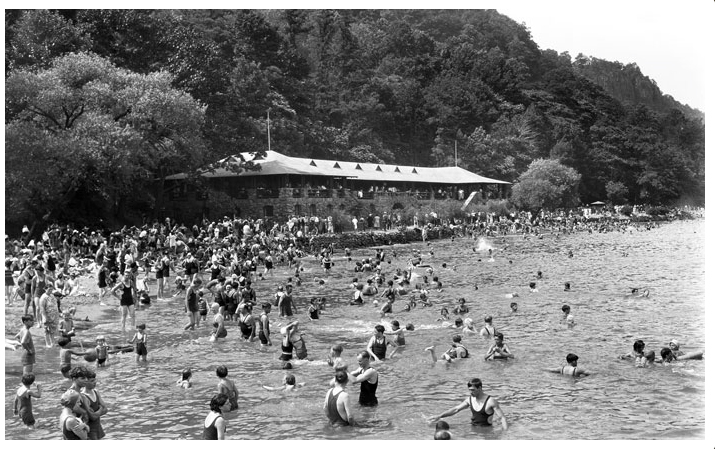 undercliff%20beach.jpg