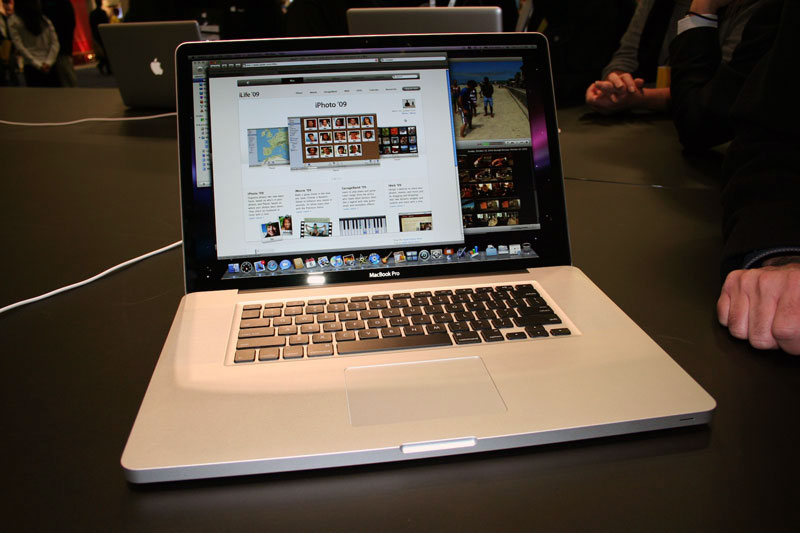 macbook-pro-unibody-17-1.jpg