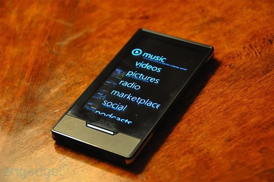 microsoft-zune-hd-table.jpg