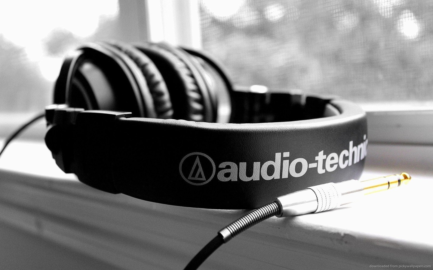 audio-technica-ath-m50-with-jack.jpg