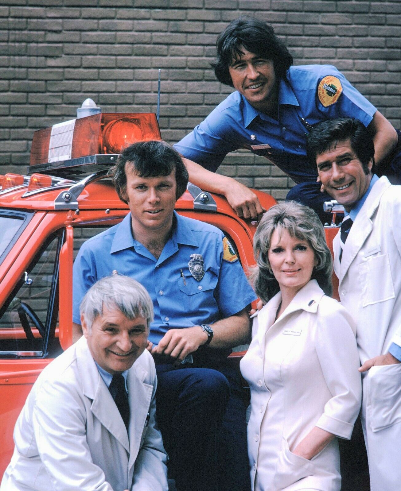 emergency-tv-series-main-cast-1970s.jpg