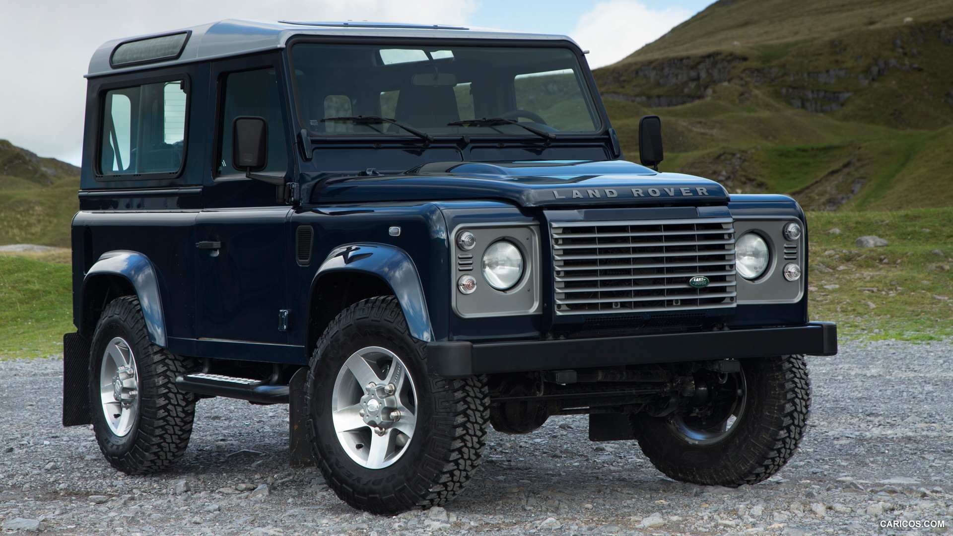 2013_land_rover_defender_1_1920x1080.jpg