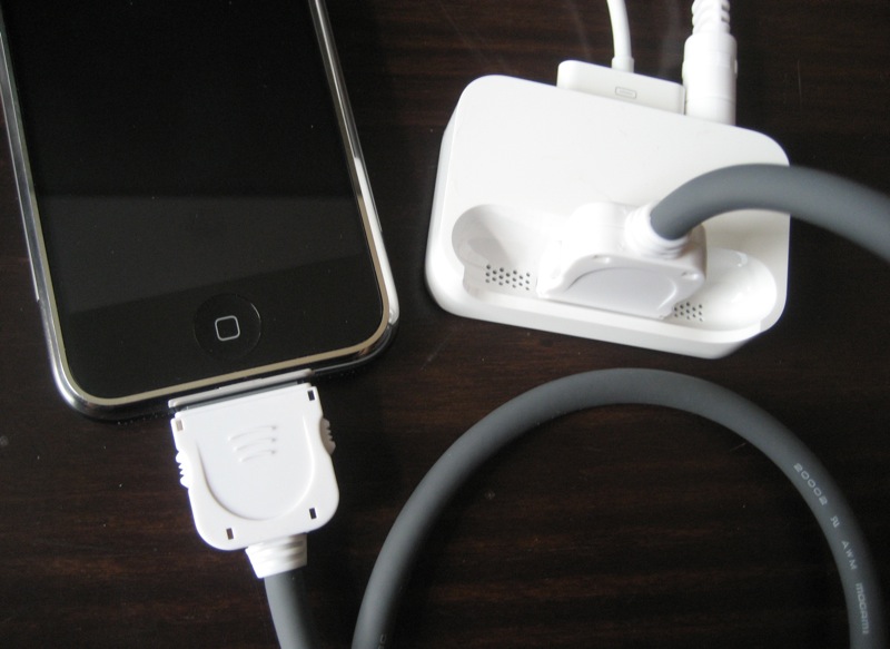 iphone_dock_extender.jpg