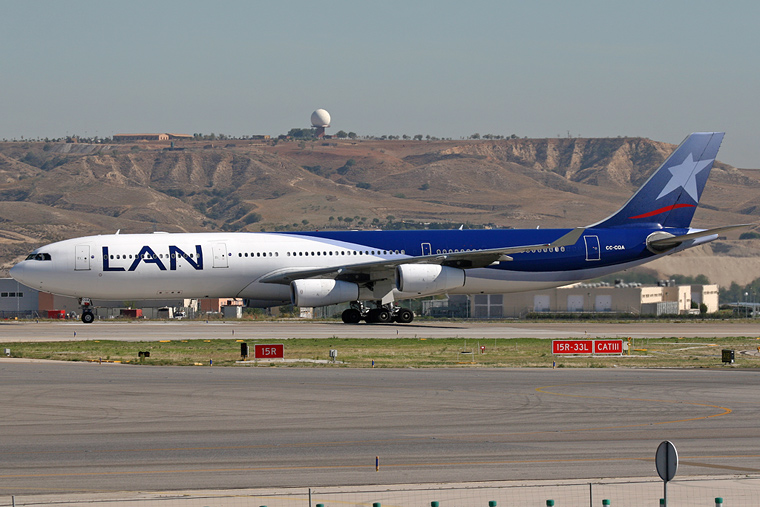 lan-airlines-cccqa-aircraft.gif