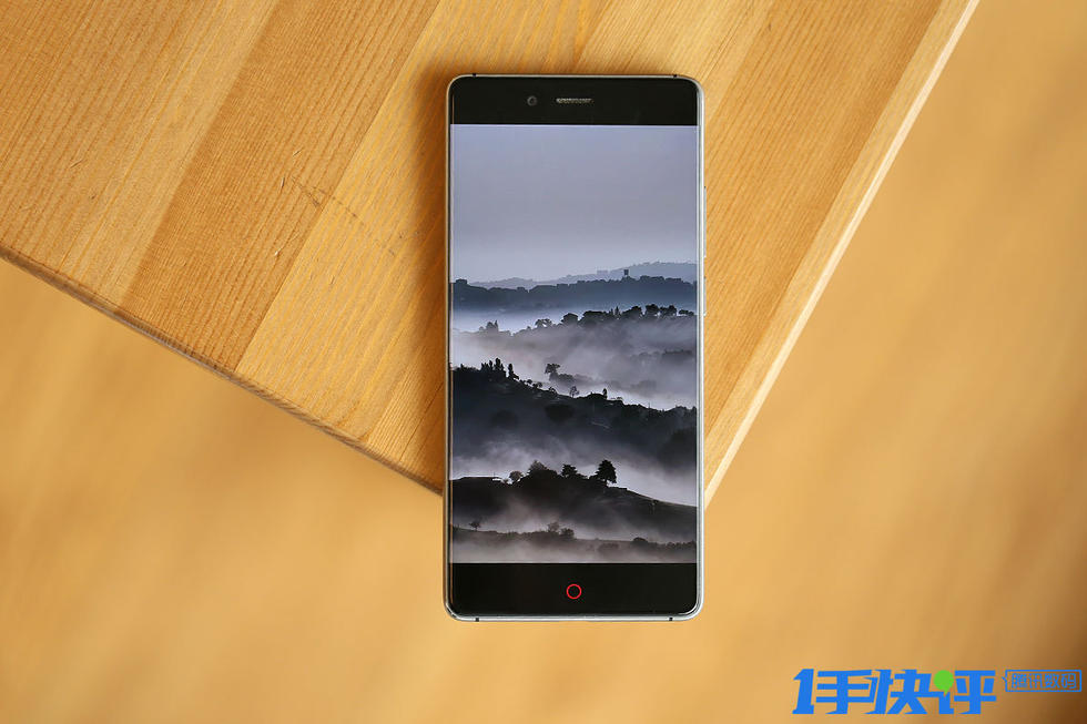 ZTE-Nubia-Z11-vs-Nubia-Z9-10.jpeg