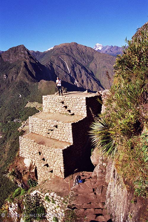 huayna_picchu_flying_stairs(28_0377).jpg