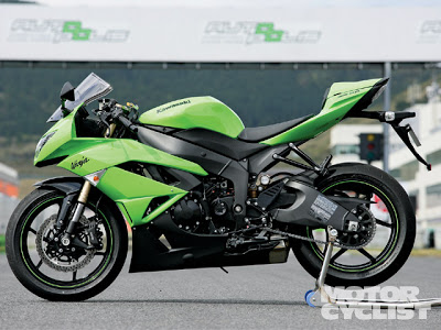 2010+Kawasaki+Ninja+ZX-6R+2.jpg