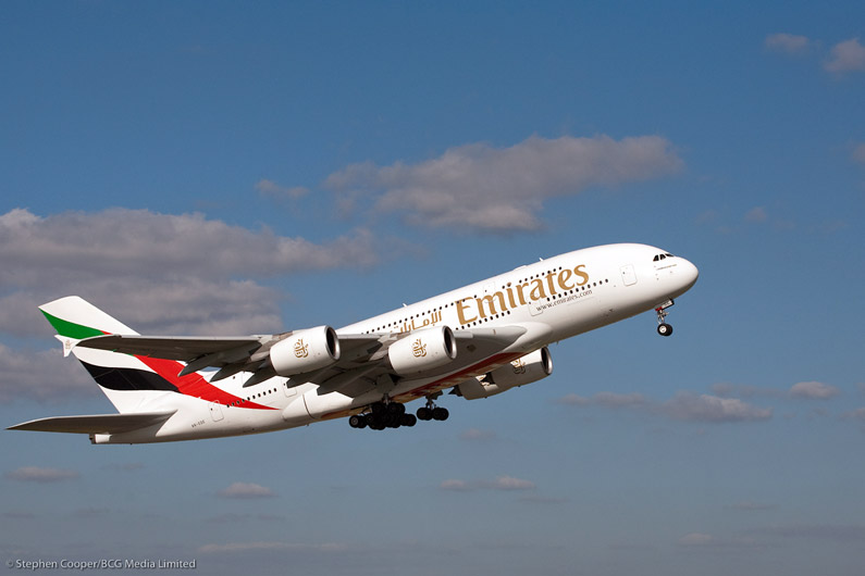 emirates_a380_9.jpg