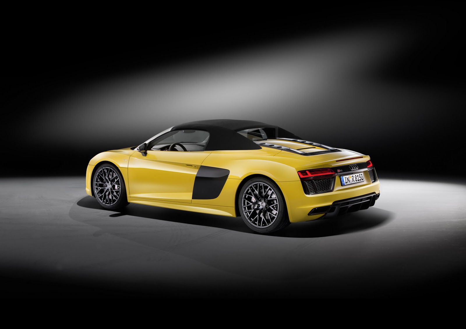 2017-Audi-R8-Spyder-22.jpg