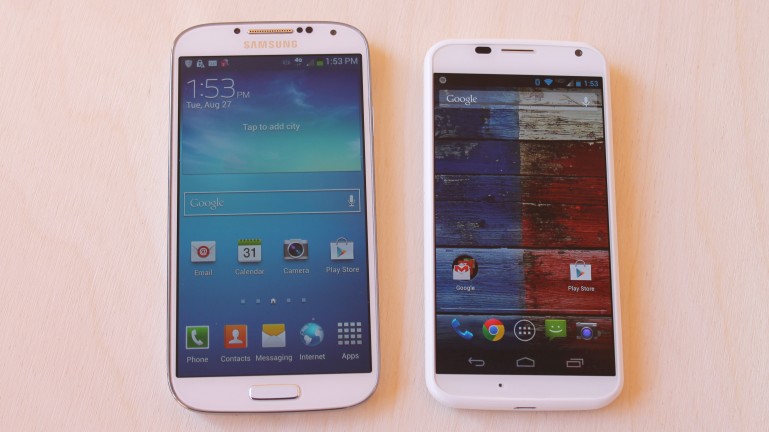 moto-x-vs-galaxy-s4-hands-on-3.jpg