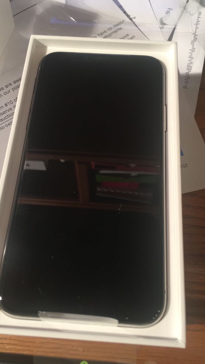 iphonex3.jpg