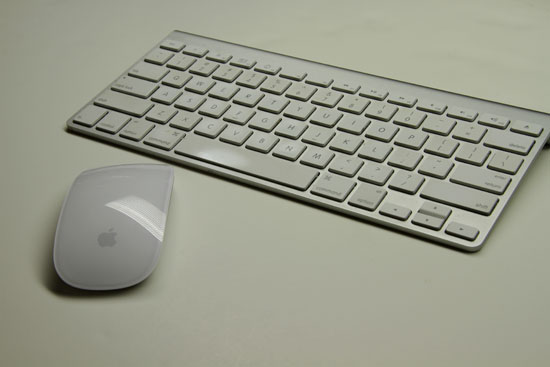 215676-apple-magic-mouse-with-apple-wireless-keyboard.jpg