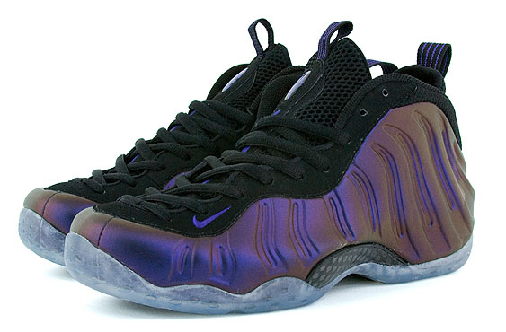 varsity-purple-eggplant-foamposite-2.jpg