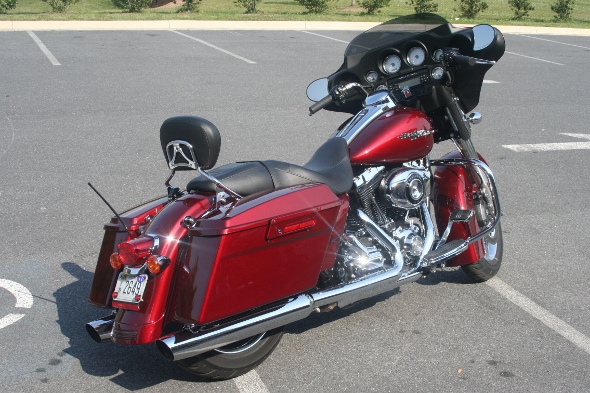 Harley-Davidson_Touring_-_Street_Glide.JPG