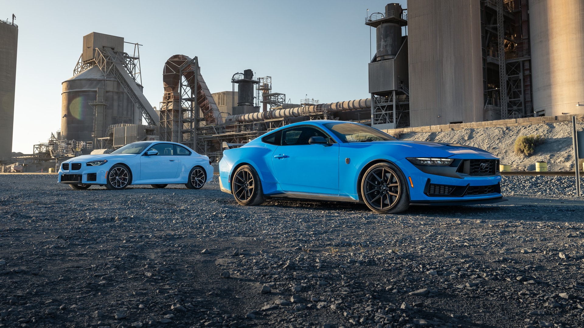 www.motortrend.com