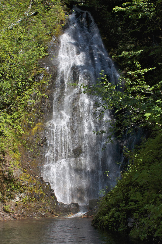 eastrainierfalls001.jpg