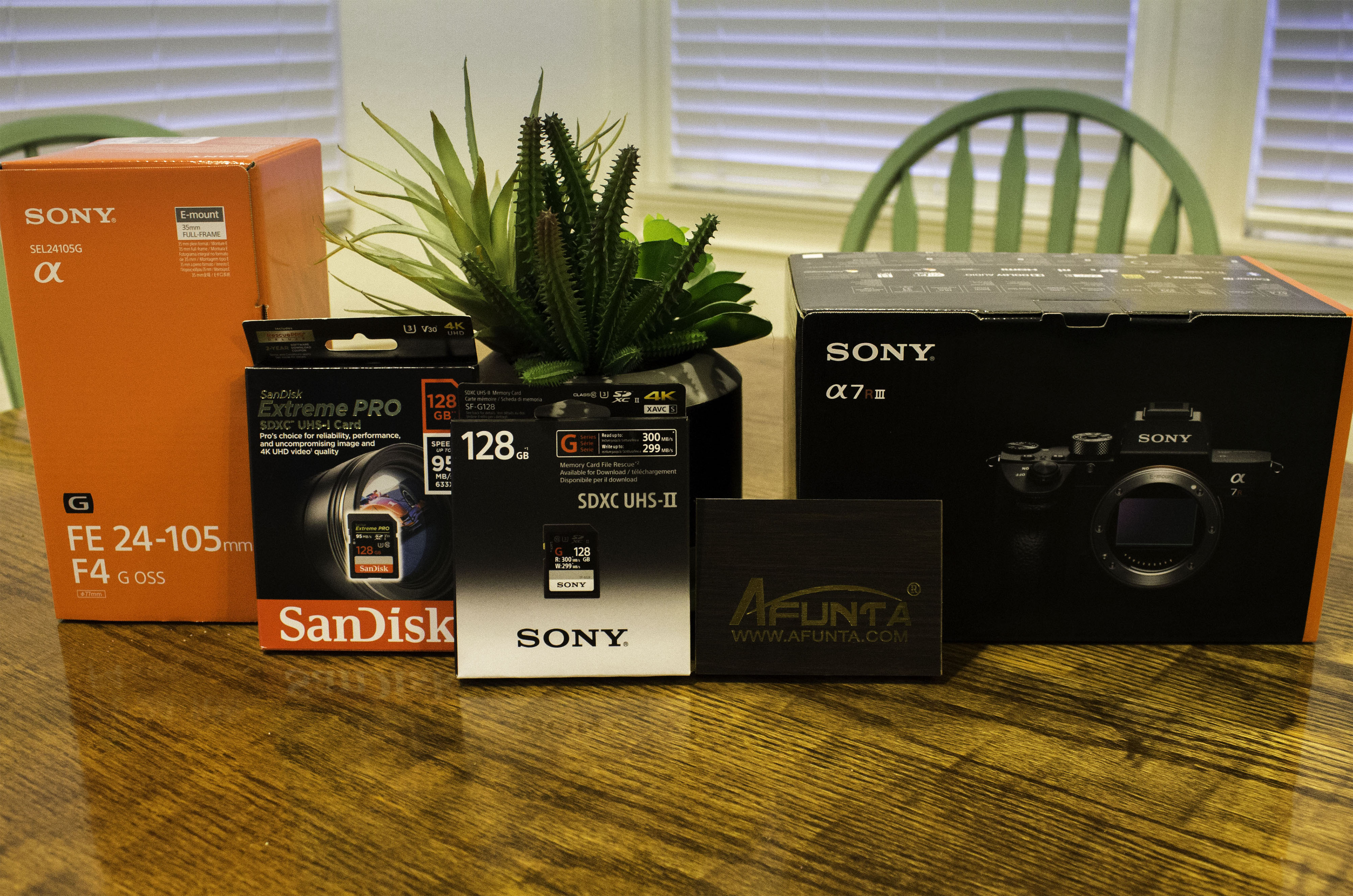a7r3box.jpg