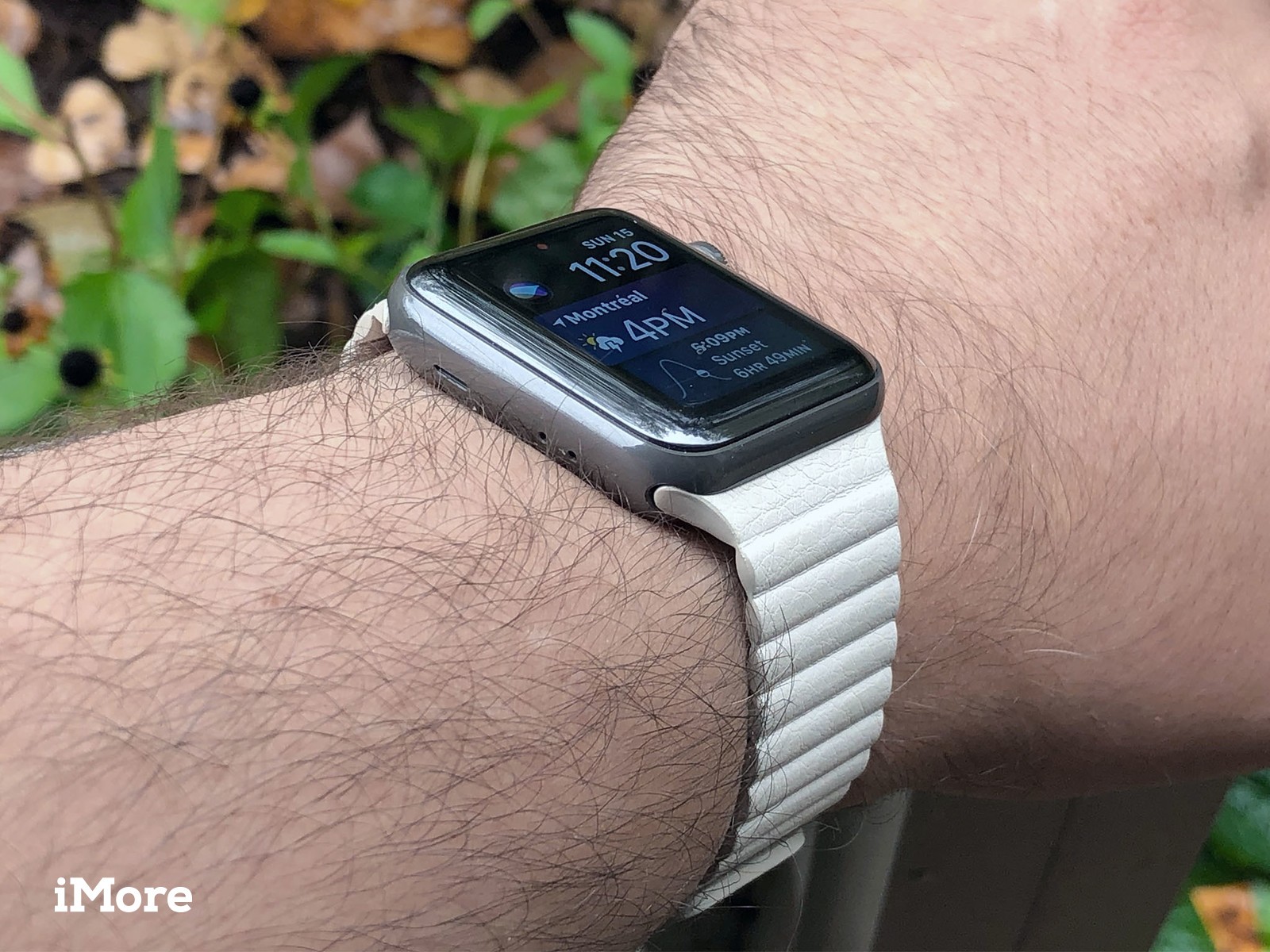 apple-watch-ceramic-white-leather-loop.jpg