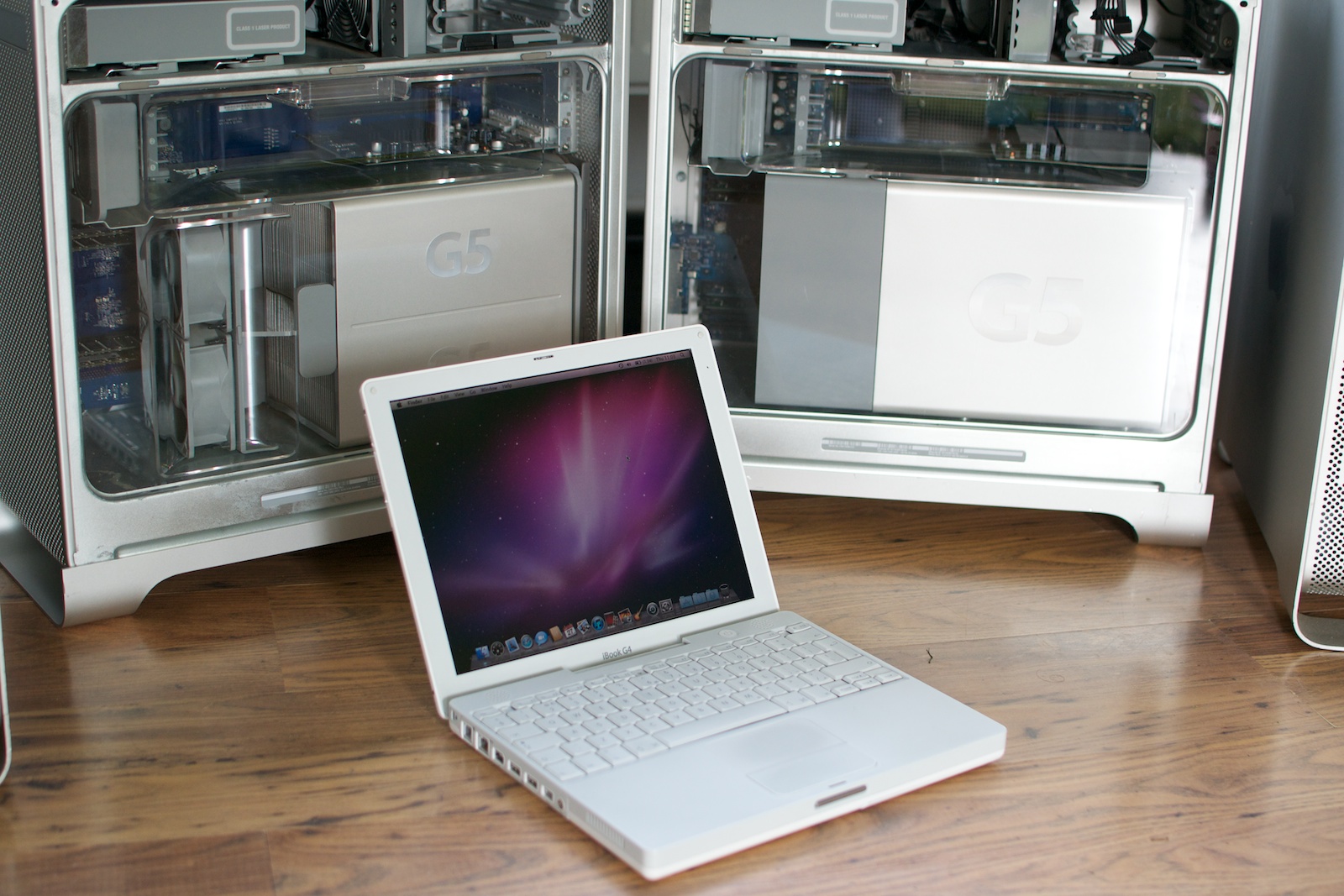 ibook_01.jpg