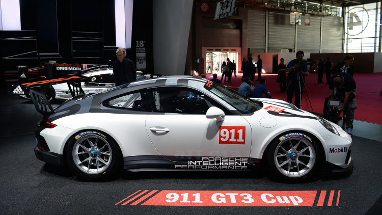 04-2017-porsche-911-gt3-cup-paris-1.jpg