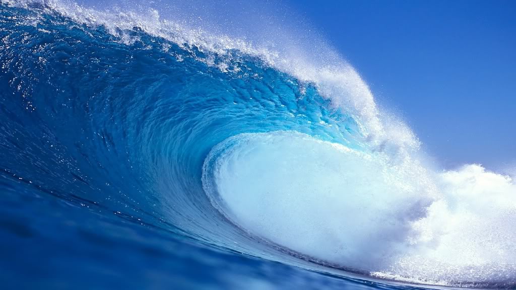 giant-wave-blue-camera-and-photogra.jpg