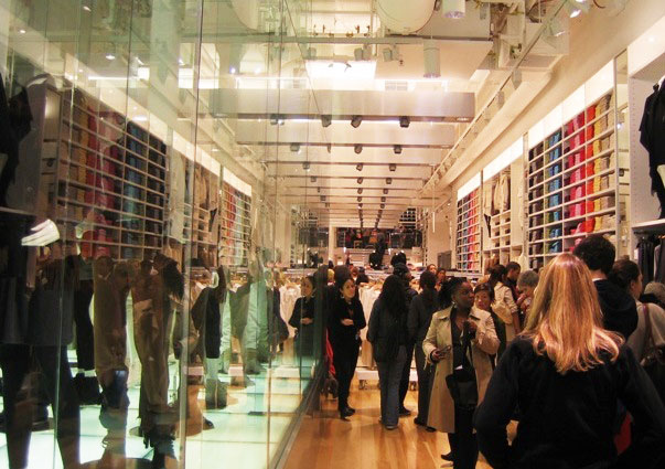 2006_11_uniqlo2.jpg