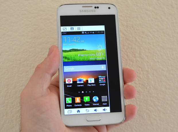 GS5-onehand-620x462.jpg