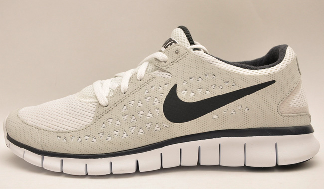 Nike-Free-Run-white-grey-.jpg