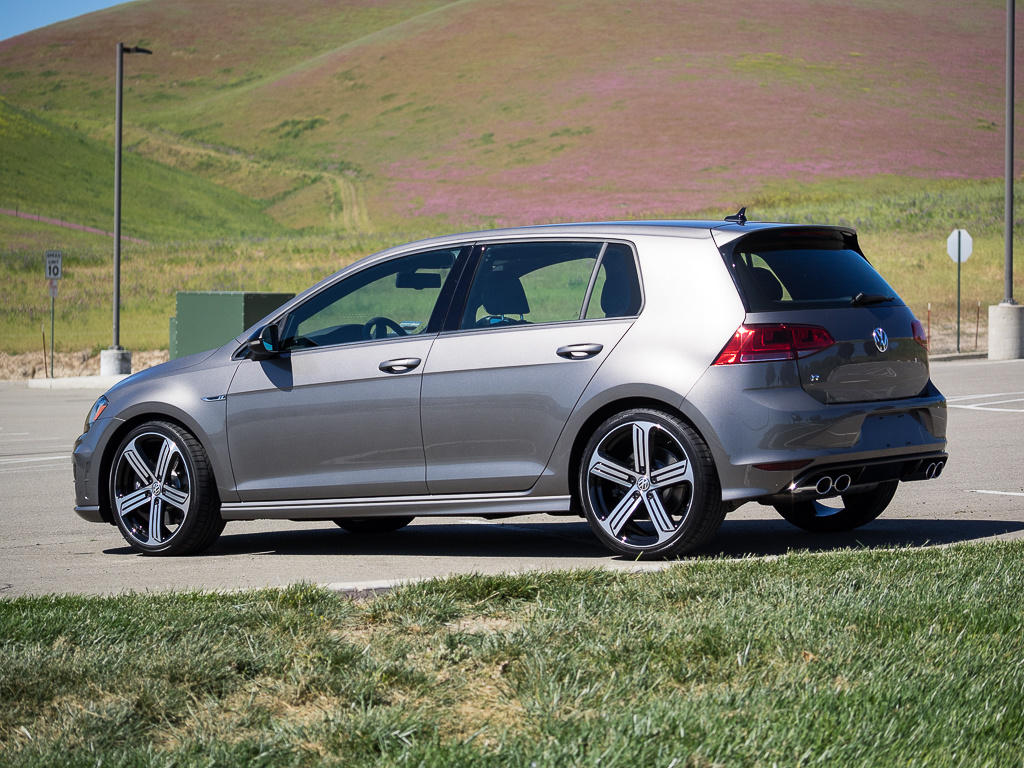 Golf+R-3290003-20150329.jpg