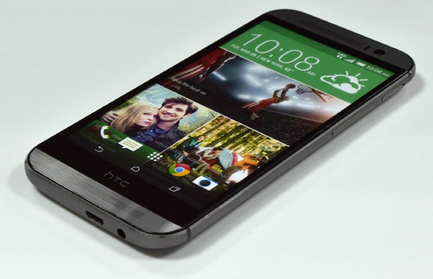 new-htc-one-dummy-3.jpg