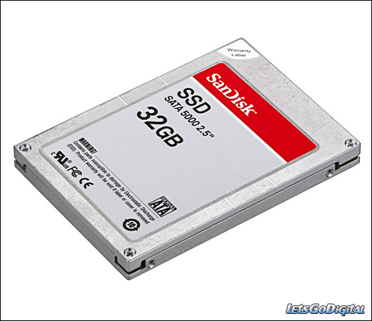 sandisk_32gb_ssd_zoom.jpg