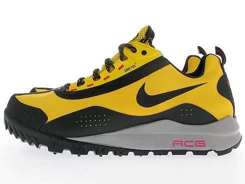 nike-acg-gore-tex-wild-edge-02.jpg