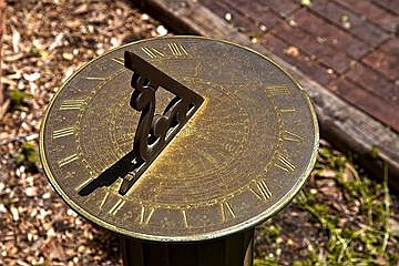 Sundial-2U-of-So-Florida.jpg