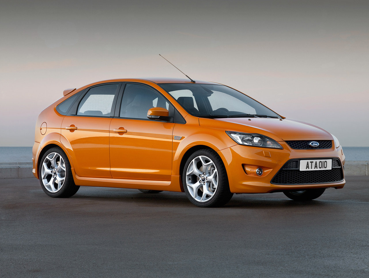 ford-focus-st-2008_1.jpg