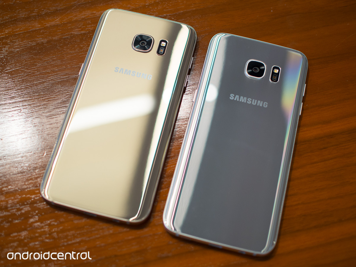 galaxy-s7-edge-silver-gold-backs.jpg