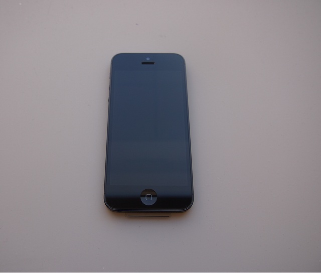 300466-apple-iphone-5-front.jpg