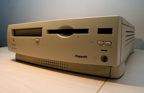 apple-macintosh-performa-6300.jpg