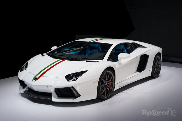 2014-lamborghini-aventado-2_600x0w.jpg