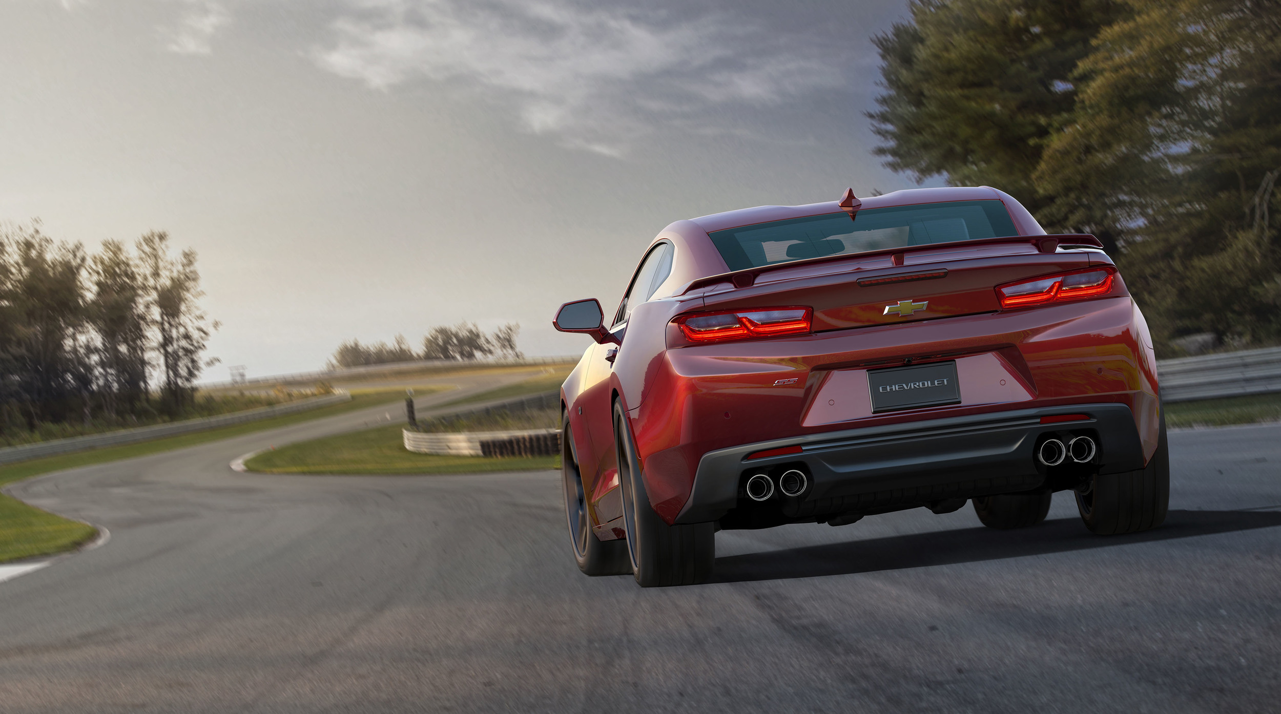 2016-chevrolet-camaro-ss-004-1.jpg