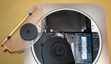 152061-macmini2010harddrive_original.jpg