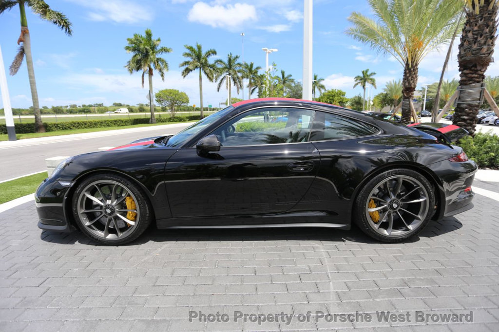 used-2016-porsche-911-2drcoupe911r-11615-15394057-5-1024.jpg