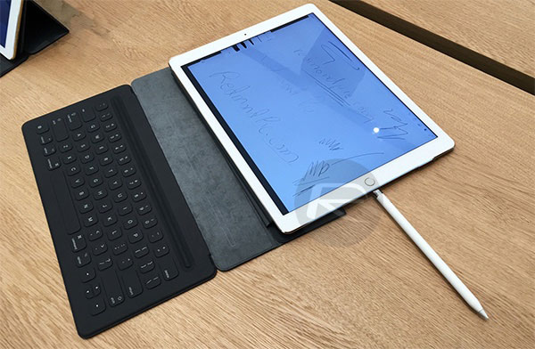 apple-pencil-charging.jpg