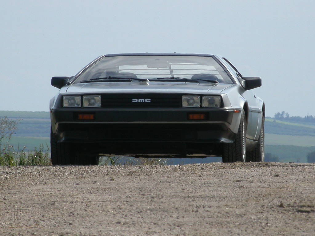 delorean_front_1024x768.jpg