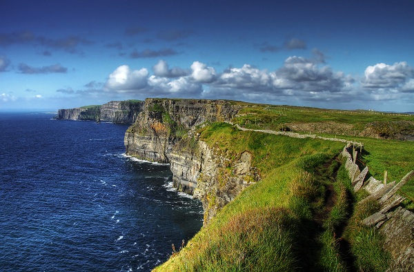 EU0272_01-04-2013_cliffs_of_moher.jpg