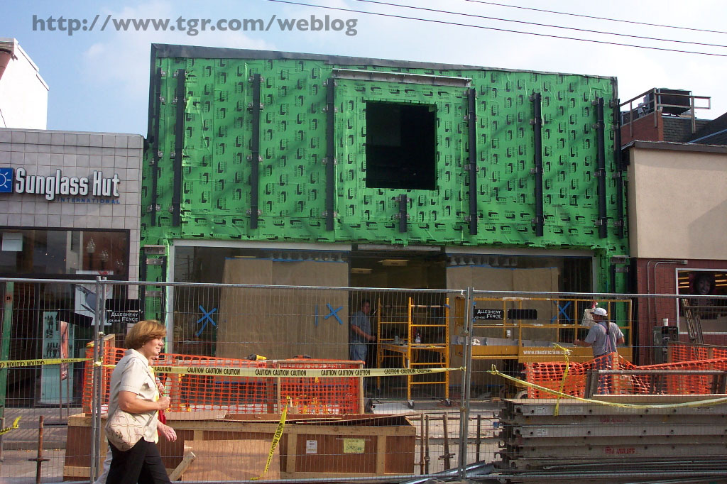 apple_store_exterior.jpg