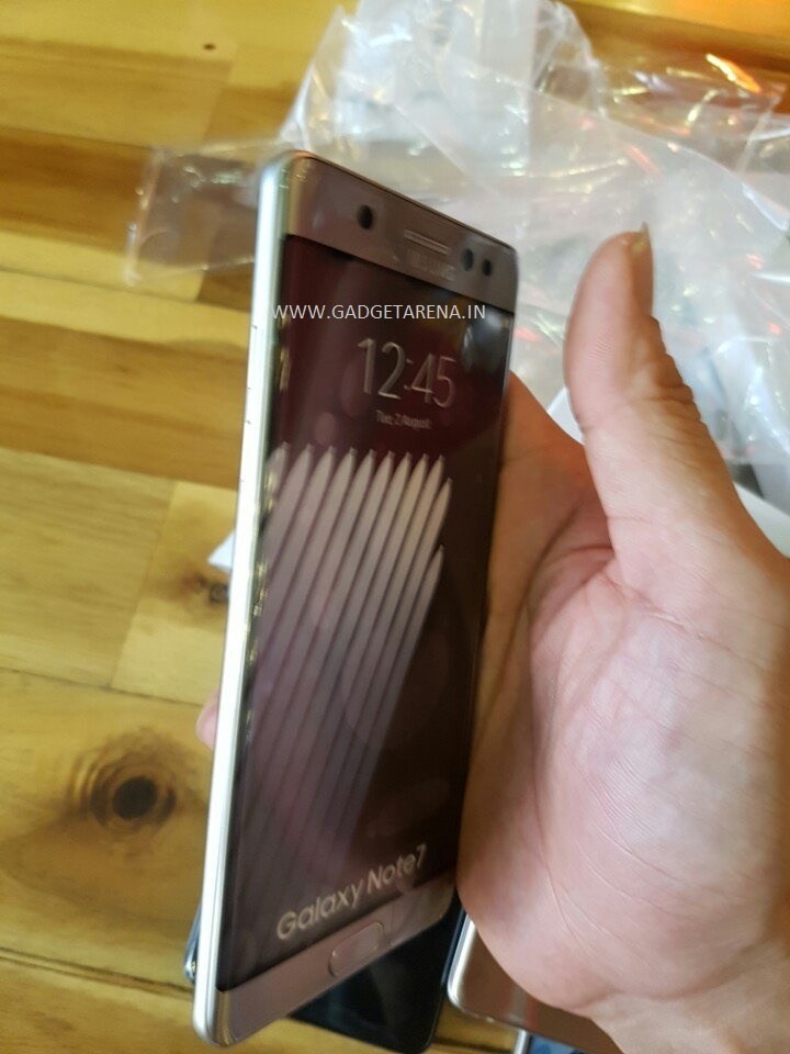 Note-7-UNBOXING-IMAGES-GA-6.jpg