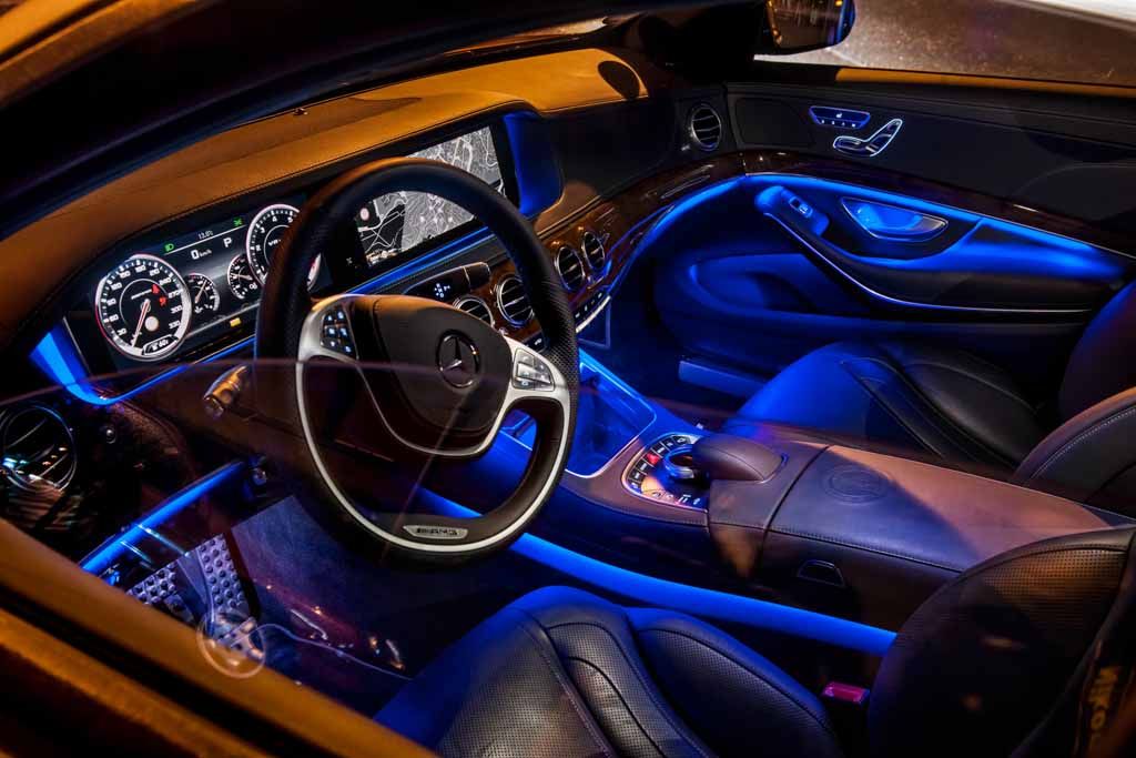 Mercedes-Benz-S-Class-LED-Light-Interior.jpg