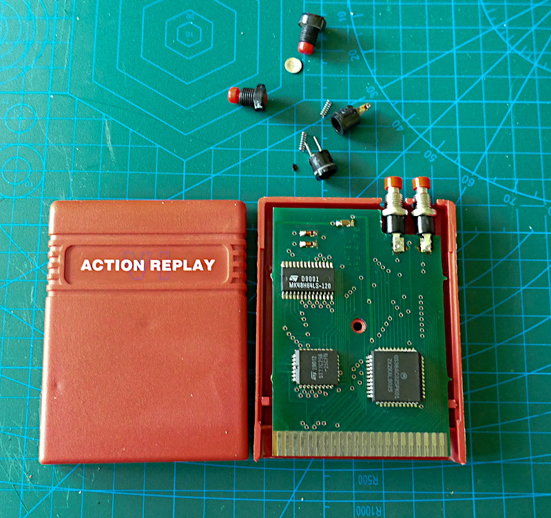 Action-Replay-VI-kytkimet.jpg