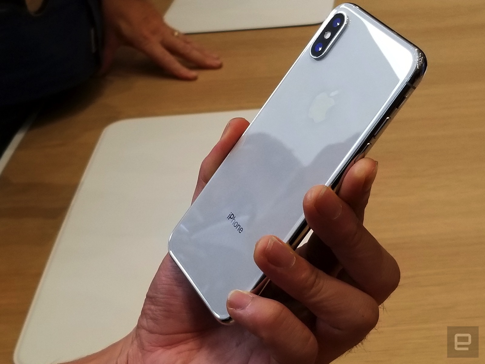 iphone-X.jpg