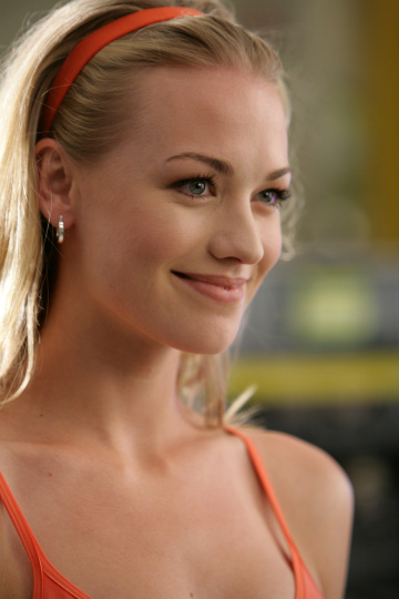 yvonne-strahovski-chuck.jpg